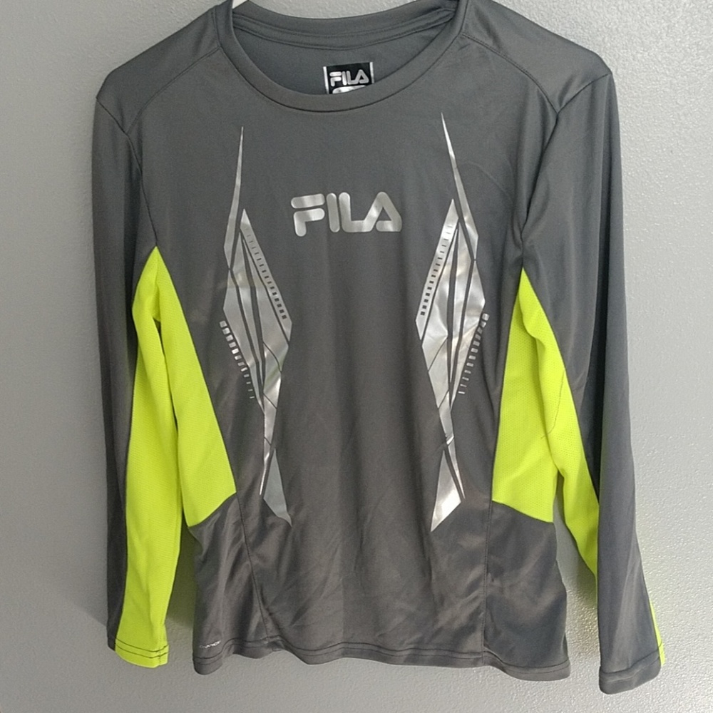 Boy's long sleeve performance tee